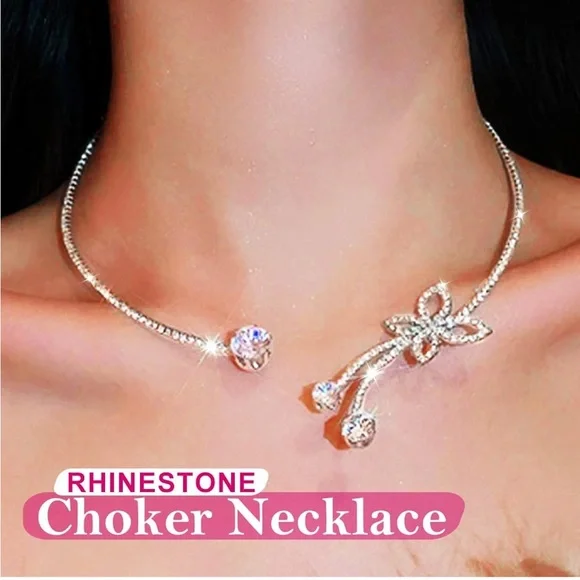 Elegant Silver Necklace with Crystal Accents - Picture 5 of 8